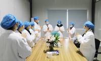 【暖心】一场特殊的生日会--她们彼此许下共同心愿