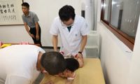 【非遗惠民】绍兴“三六九”伤科慈善义诊“医船”驶入柯桥古镇
